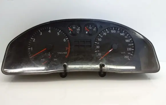 Volkswagen PASSAT B5 Speedometer (instrument cluster) 88311244245