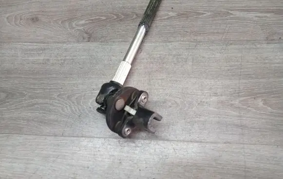 Volvo V70 Steering column universal joint GLV03001