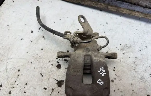 Volkswagen Golf V Rear brake caliper