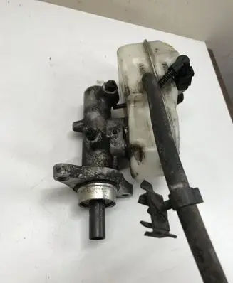 Volkswagen Transporter - Caravelle T5 Master brake cylinder 03350884891