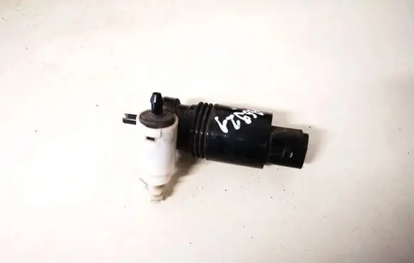 Mercedes-Benz R W251 Windscreen/windshield washer pump 0706151n 001888