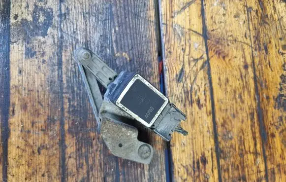 BMW 5 E60 E61 Headlight/headlamp level sensor 6784696
