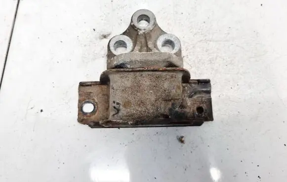 Opel Corsa D Engine mount bracket 