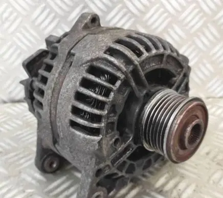 Nissan Juke I F15 Generator/alternator 0124525140 8200728292