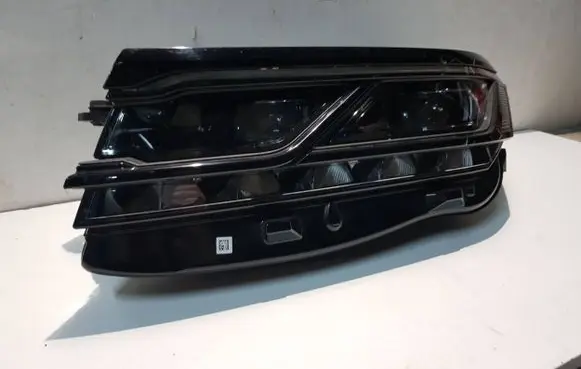 Volkswagen Touareg III Headlight/headlamp 761941113A 1EX01314319