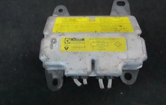 Renault Laguna I Airbag control unit/module 7700840111b 550288800