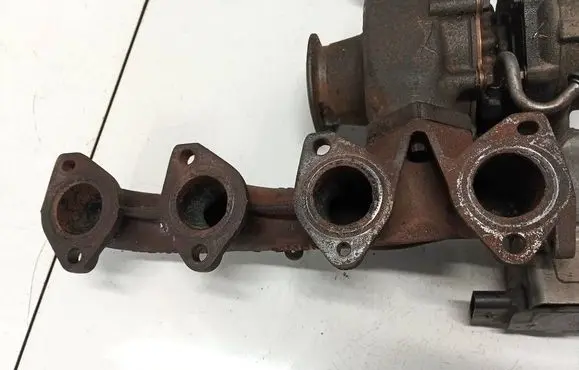 BMW 5 GT F07 Exhaust manifold 779738904