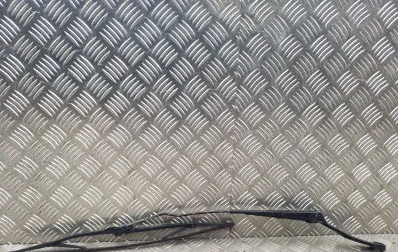 Front wiper blade arm
