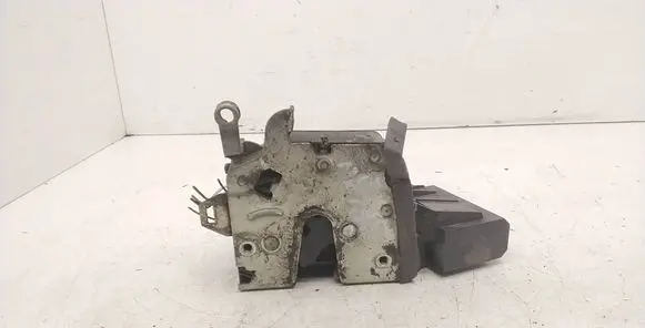 BMW 7 E38 Front door lock 40620751 8352165