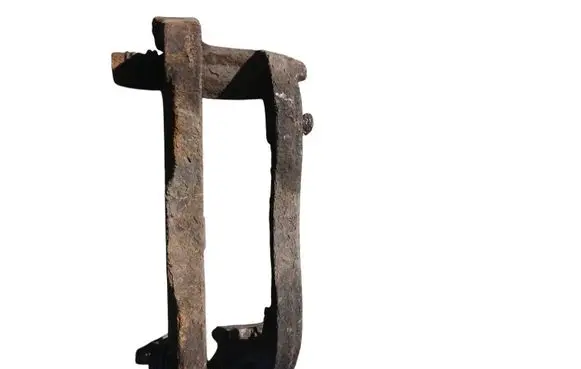 Subaru Tribeca Front Brake Caliper Pad/Carrier 