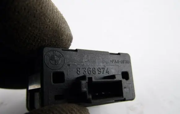 BMW 5 E39 Electric window control switch 8368974