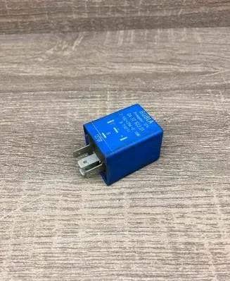 Volkswagen Golf II Other relay 719074 043262201 Robla