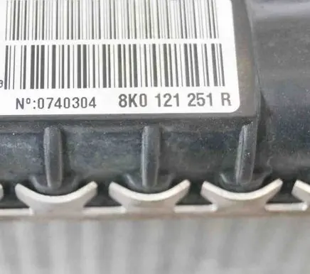 Audi Q5 SQ5 Coolant radiator 8K0121251R