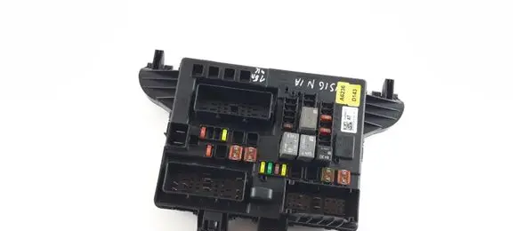 Opel Insignia A Fuse module 13485565