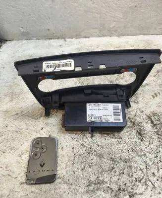 Renault Laguna II Ignition key card reader 73681911 8200293678 736819A