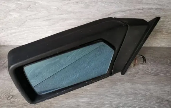 Mercedes-Benz S W126 Front door electric wing mirror