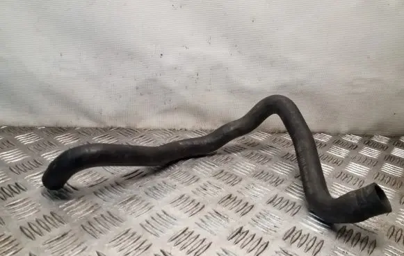 Volkswagen PASSAT B5 Engine coolant pipe/hose 8D0819371B