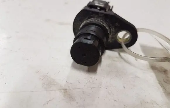 Opel Astra J Crankshaft position sensor 8973216200