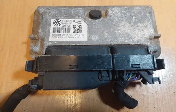 Skoda Octavia Mk2 (1Z) Engine control unit/module ECU 03C906024AJ IAW4HV.AJ