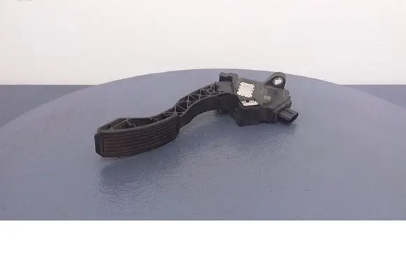 Toyota Avensis T270 Accelerator throttle pedal 7811002011