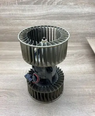 BMW 5 E39 Heater fan/blower 8372493