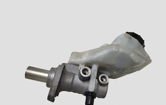Volvo V70 Master brake cylinder 03350885571
