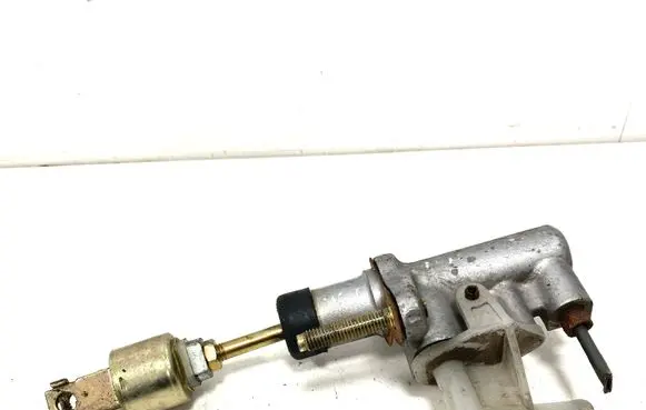Toyota Corolla E120 E130 Clutch master cylinder 3145414010