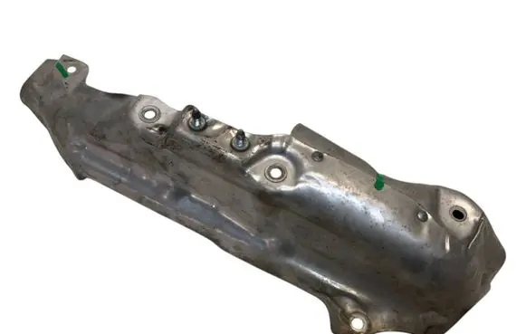 Peugeot 308 Heat shield in engine bay 9805447380
