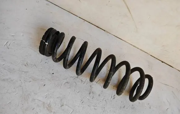 KIA Soul Rear coil spring 5335J2000