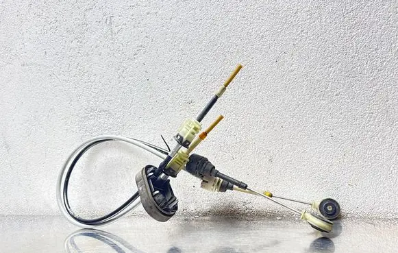 Opel Vectra C Gear shift cable linkage 55560021