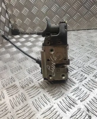 Nissan Primera Front door lock