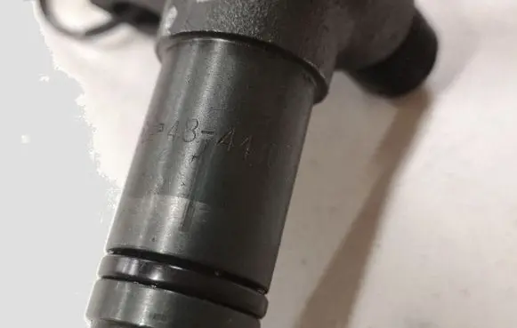 Mitsubishi Pajero Fuel injector 484410 282484410