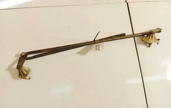 Suzuki Ignis Front wiper linkage and motor