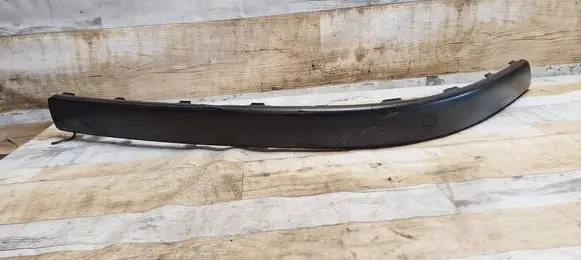 Front bumper splitter molding