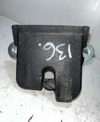 Volkswagen Tiguan Loading door lock 2911090570