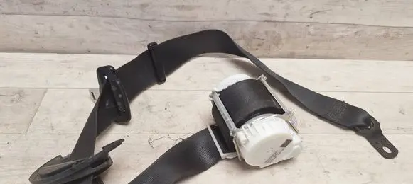 BMW X3 E83 Rear seatbelt T000045 GB141662003 E1040549