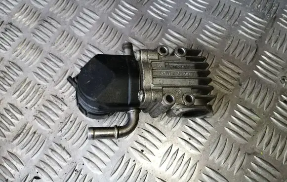 BMW 5 E60 E61 EGR valve 7548415
