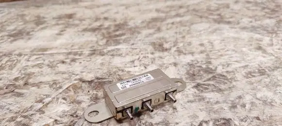 Cadillac SRX Aerial antenna amplifier 20960972
