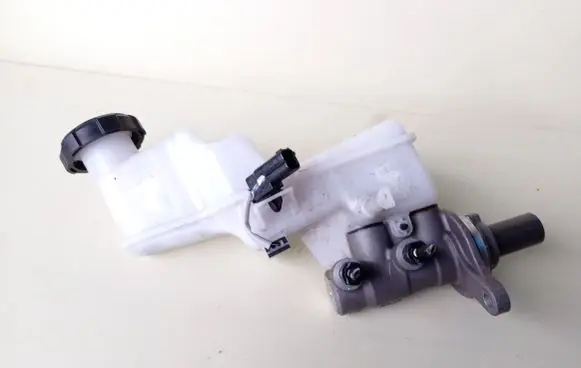 Hyundai Tucson IV NX4 Master brake cylinder H10689D
