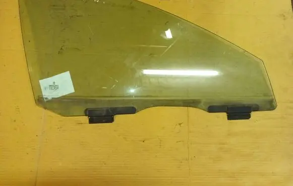 Peugeot 607 Front door window glass four-door