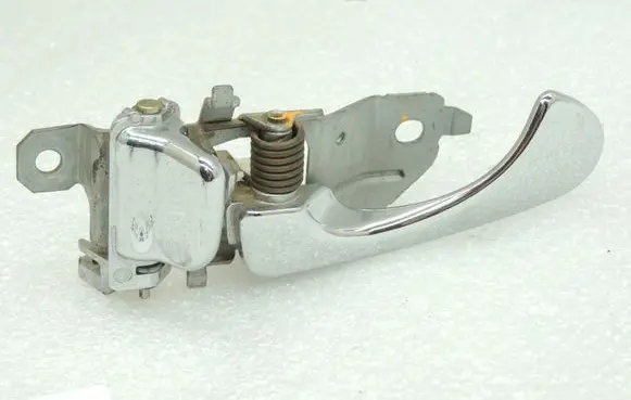 Mitsubishi L200 Rear door interior handle MR573117