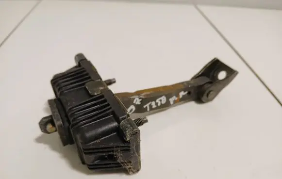 Toyota Avensis T250 Front door check strap stopper 