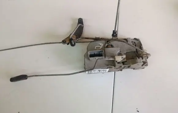 Citroen Berlingo Front door lock