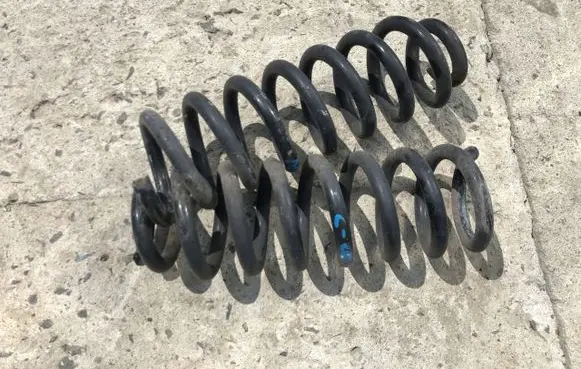 Mercedes-Benz C W205 Rear coil spring