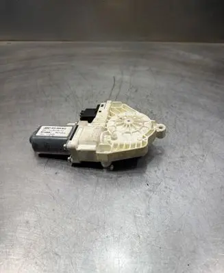 Audi A4 S4 B8 8K Front door window regulator motor 8K0959802 1101065575100