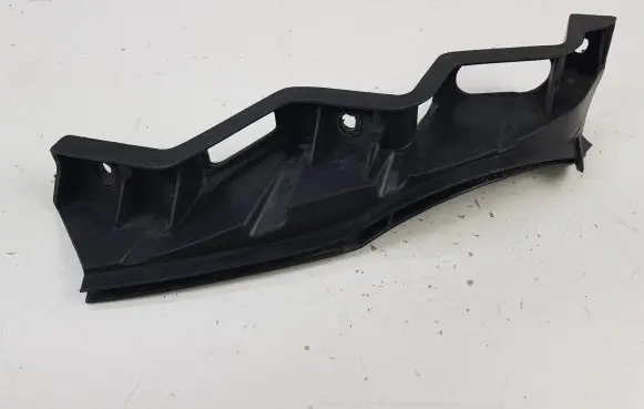Volkswagen PASSAT B6 Front bumper mounting bracket 3C0807890