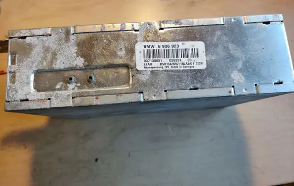 BMW 7 E38 Video control module 6906923