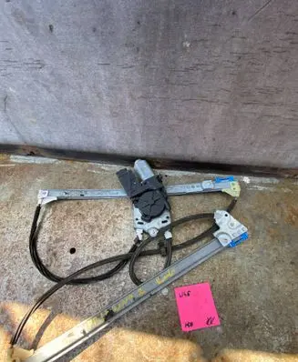 Renault Laguna II Front door window regulator with motor 114808