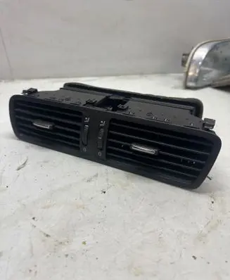Volkswagen PASSAT B6 Dash center air vent grill 3C1819728E P01086 T0024386
