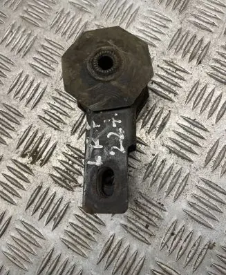 Land Rover Freelander Engine mount bracket W17891